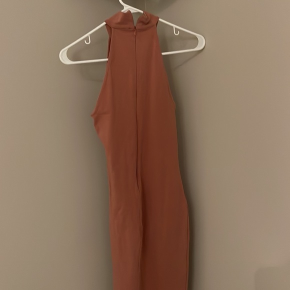 Dress - Picture 5 of 5